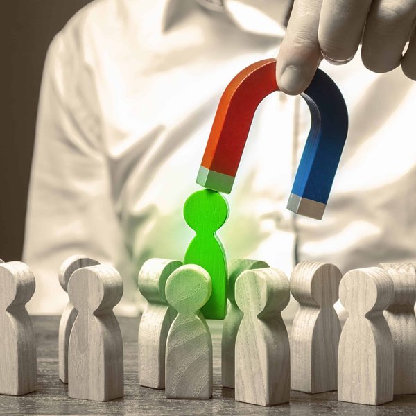 Comment choisir un siège auto pour enfants conforme aux normes de sécurité actuelles ?